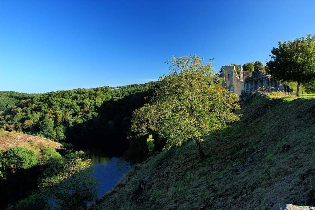Hotel Du Berry Aigurande Exteriör bild
