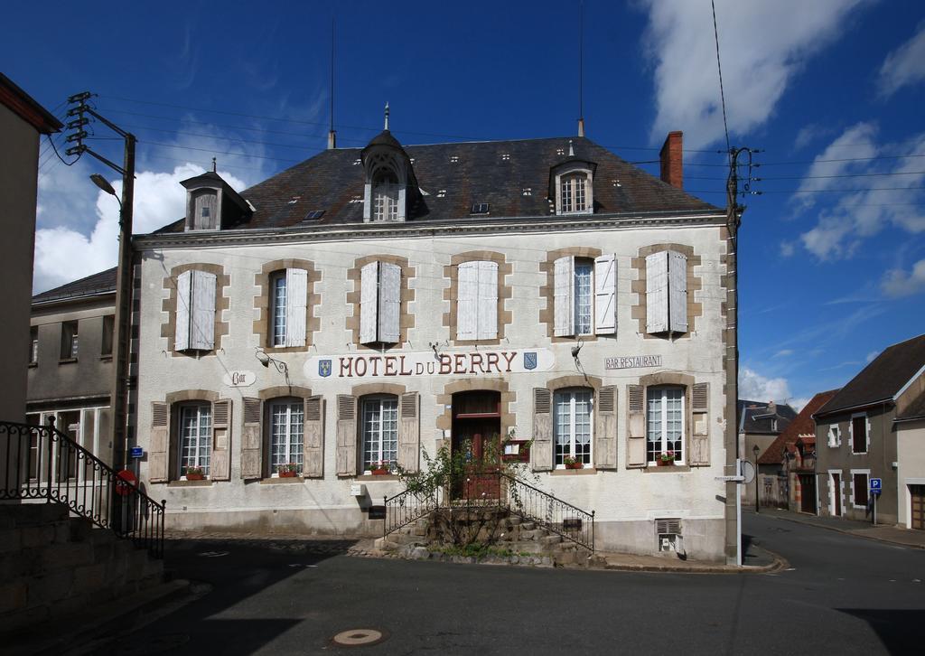 Hotel Du Berry Aigurande Exteriör bild