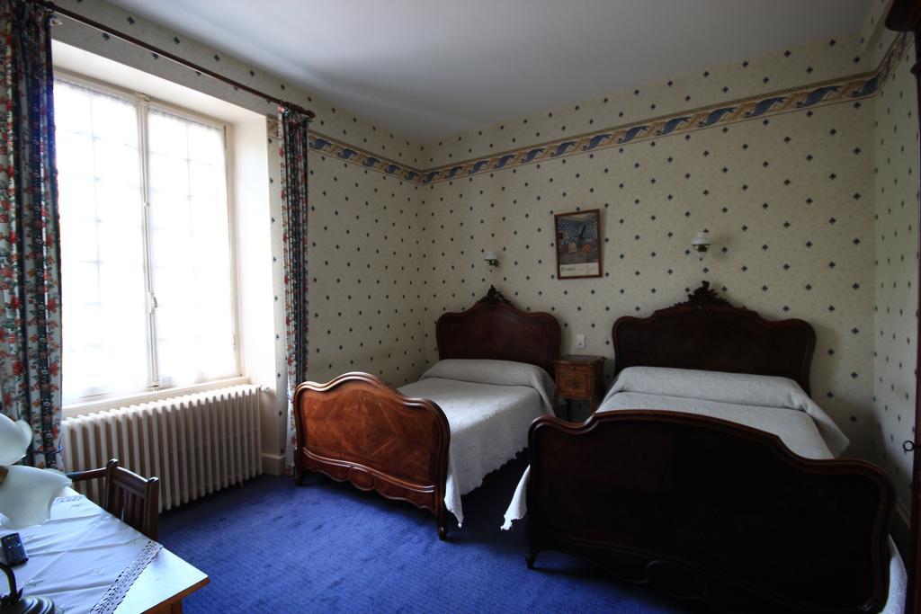 Hotel Du Berry Aigurande Rum bild